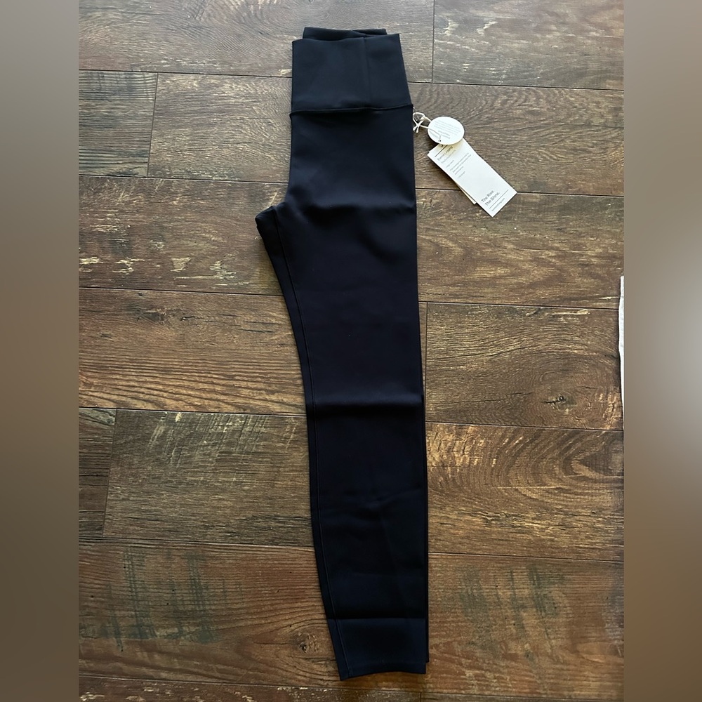 Vuori Black Evolve Leggings